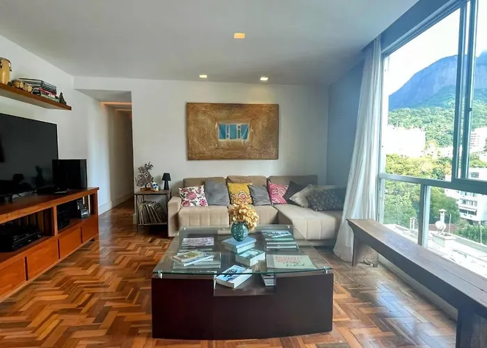 Amplo E Iluminado Apartamento Na Gavea
